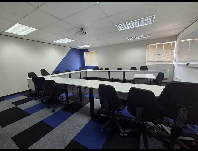 609M² OFFICE TO LET IN HALFWAY GARDENS